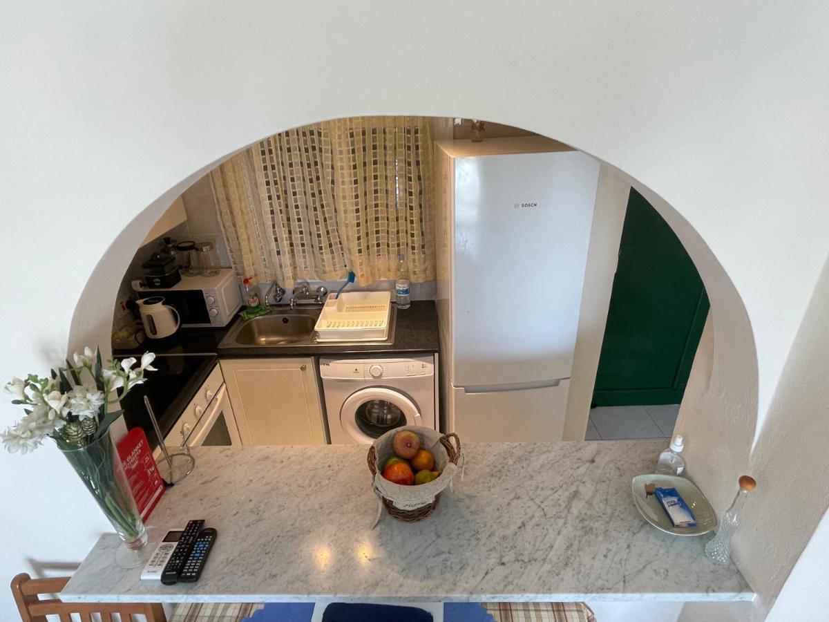 Ikaria Village Apt 201 Пафос Екстериор снимка