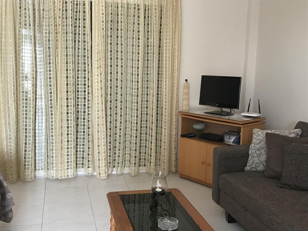 Ikaria Village Apt 201 Пафос Екстериор снимка